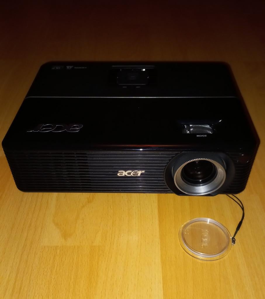 Acer P1200 beamer projector, compleet plus google tv., Acer P1200, HD (720), Ophalen of Verzenden, Zo goed als nieuw