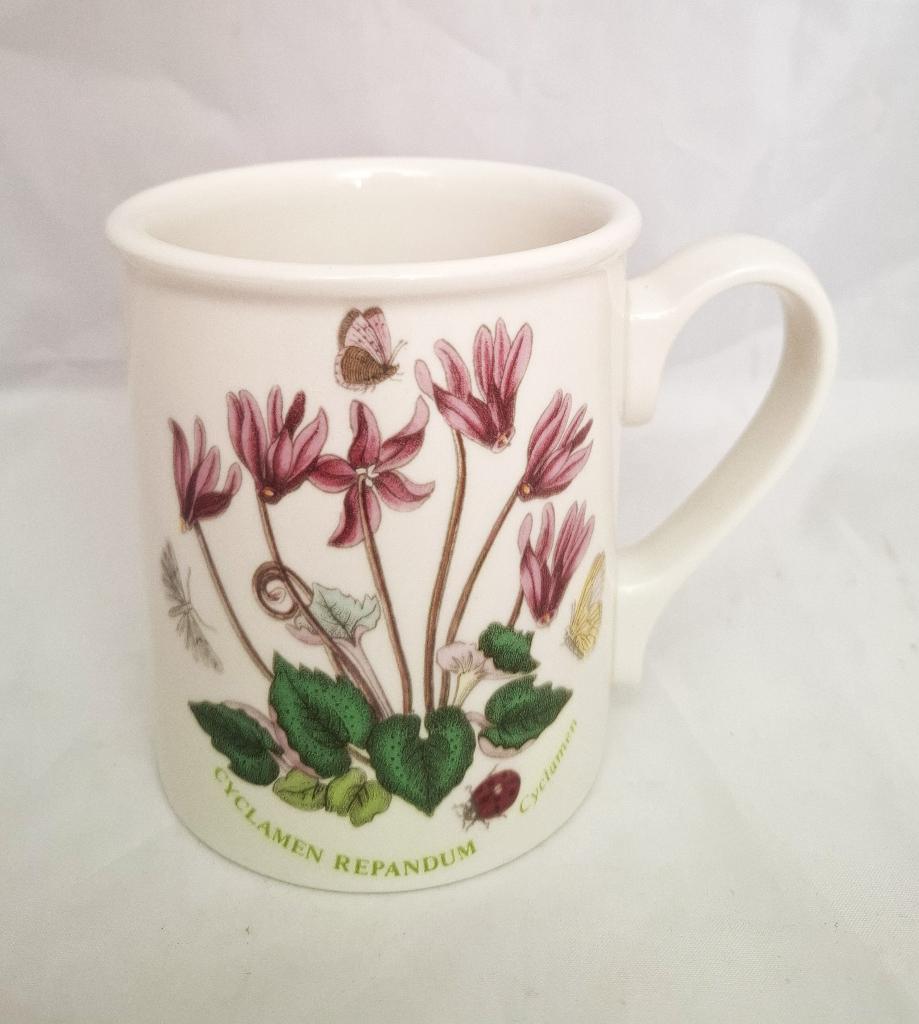 Portmeirion The Botanic Garden mok Cyclamen Repandum, Ophalen of Verzenden, Zo goed als nieuw, Overige stijlen, Kop(pen) en/of Schotel(s)