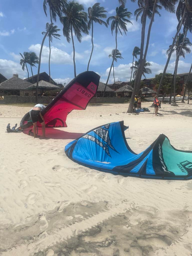 Naish Pivot S26 10m Kite - Topstaat!, Ophalen, 10 m², Geen board, Zo goed als nieuw