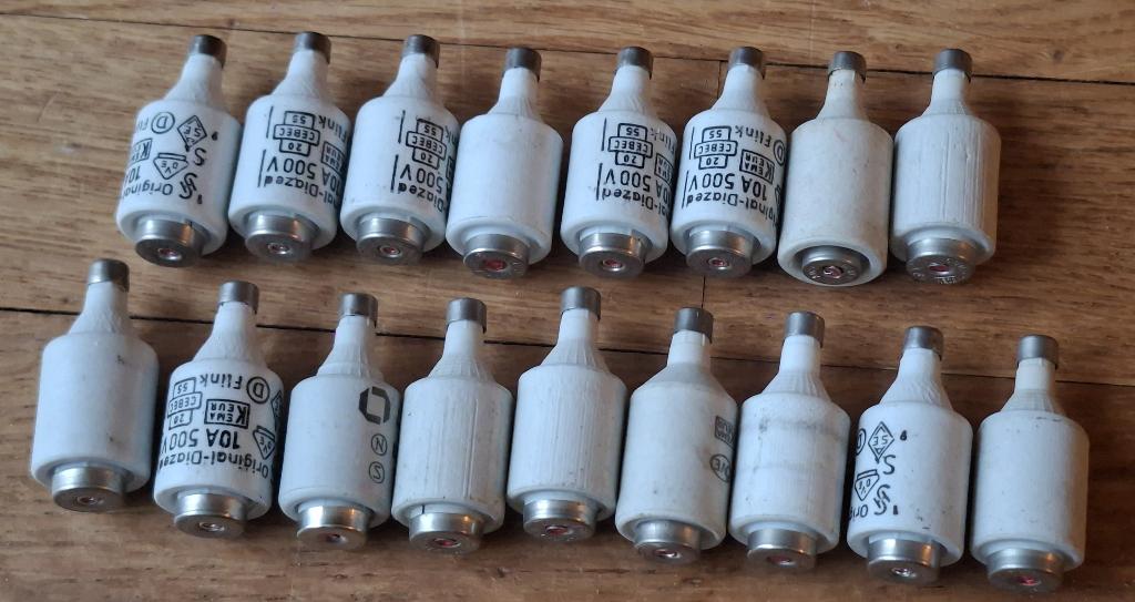 zekeringen 10A, 500V, 17 stuks, meterkast, nieuw!, Ophalen of Verzenden, Nieuw, Overige typen