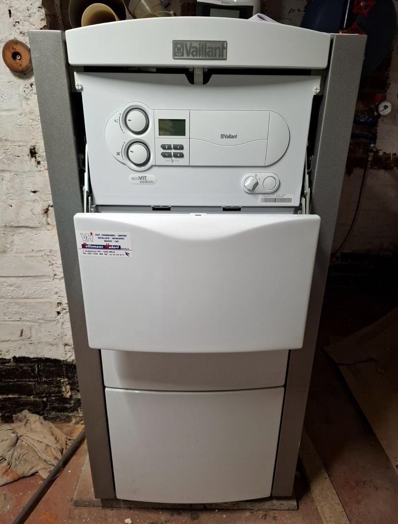 HR gascondensatieketel Vaillant ecoVIT - 7kW, 30 tot 80 cm, Cv-ketel of Combi-ketel, Minder dan 60 cm, Ophalen of Verzenden