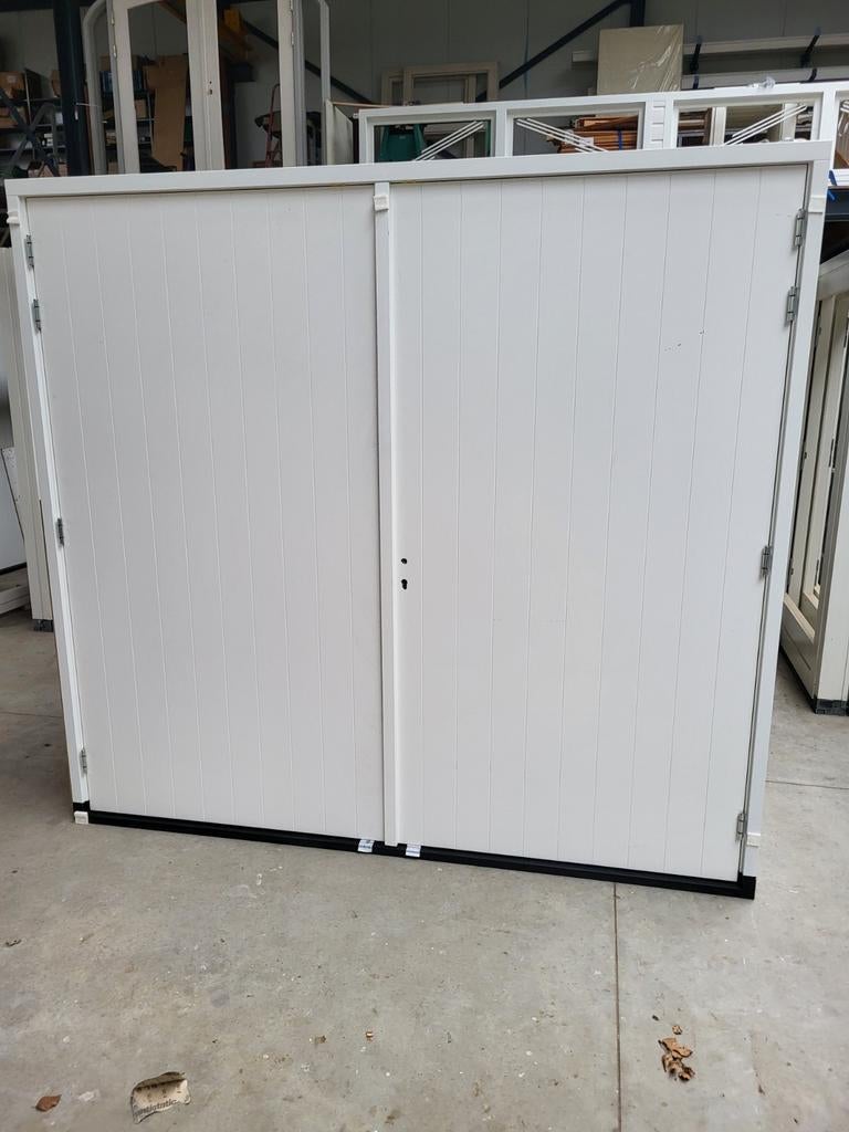hardhout garagedeur afm br 250 x h 230 kunststof onderdorpel, Deurkozijn, 225 cm of meer, Nieuw, Ophalen of Verzenden