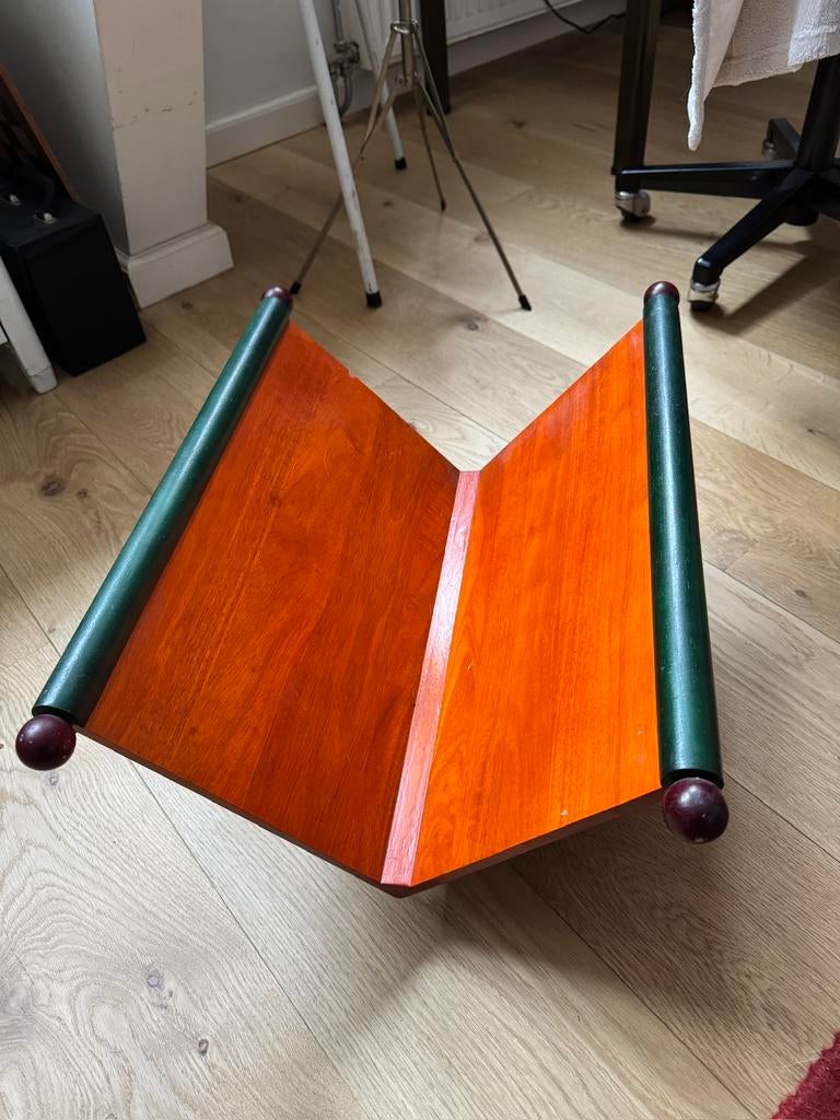 Kranten- tijdschriftenbak, Huis en Inrichting, Woonaccessoires | Krantenbakken en Lectuurbakken, Ophalen, Zo goed als nieuw