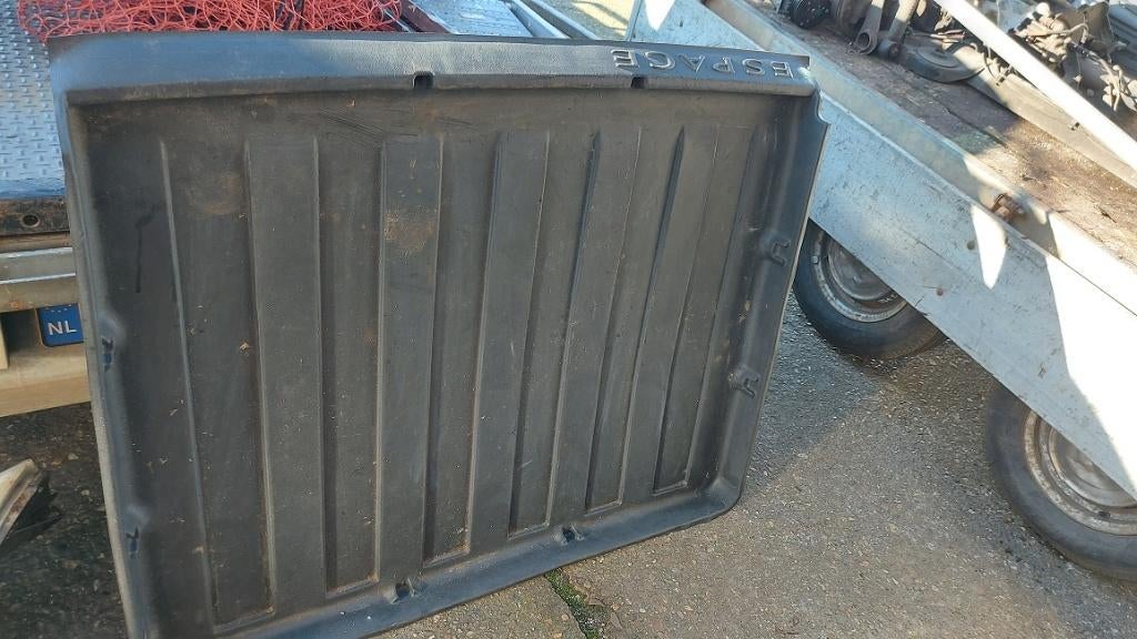 Lek bak in kofferbak Espace 2006, Ophalen of Verzenden