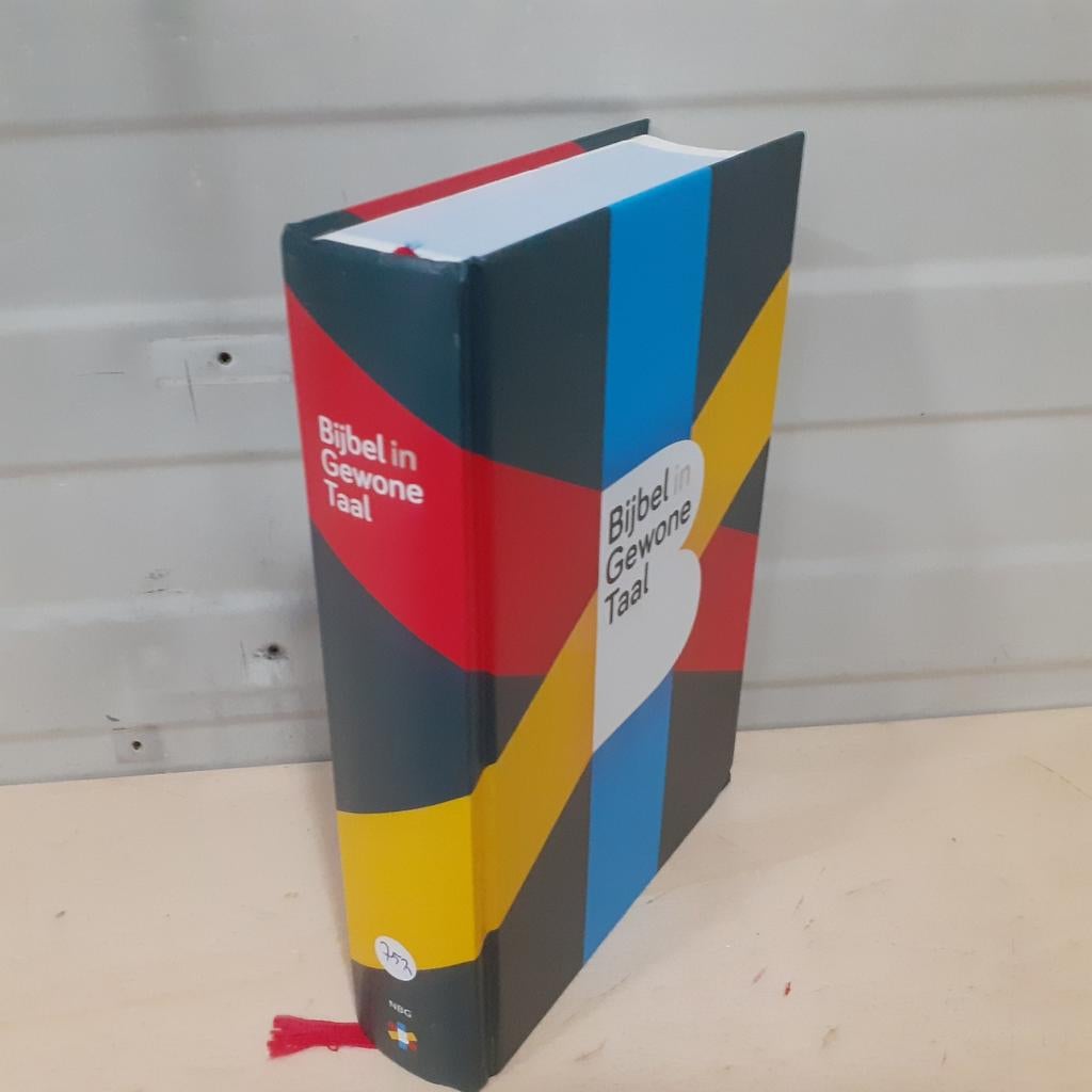 Nr. 752  Bijbel in gewone taal ( NBG ), Ophalen of Verzenden, Zo goed als nieuw, Christendom | Protestants