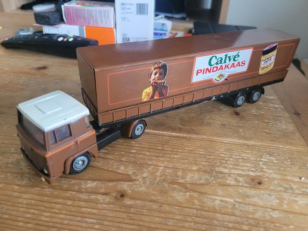 Scania oplegger  calve, Hobby en Vrije tijd, Modelauto's | 1:50, T, T, Zo goed als nieuw, Tekno