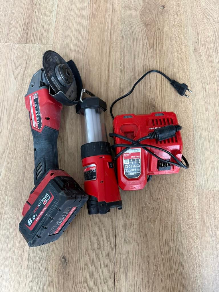 Milwaukee M18 Fuel haakse slijper & lamp, Ophalen of Verzenden, Gebruikt, Minder dan 700 watt, Haakse handslijpmachine