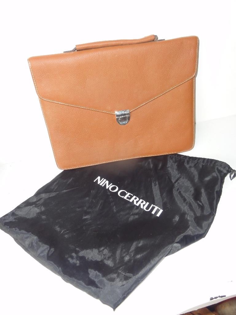 NIEUWE originele Nino Cerruti tas leer. ca. 40*30 cm., Verzenden, Nieuw, Toebehoren