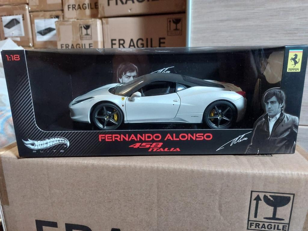 Hotwheels Elite 1/18 Ferrari 458 Italia Fernando Alonso, Ophalen of Verzenden, Zo goed als nieuw, Auto, Hot Wheels