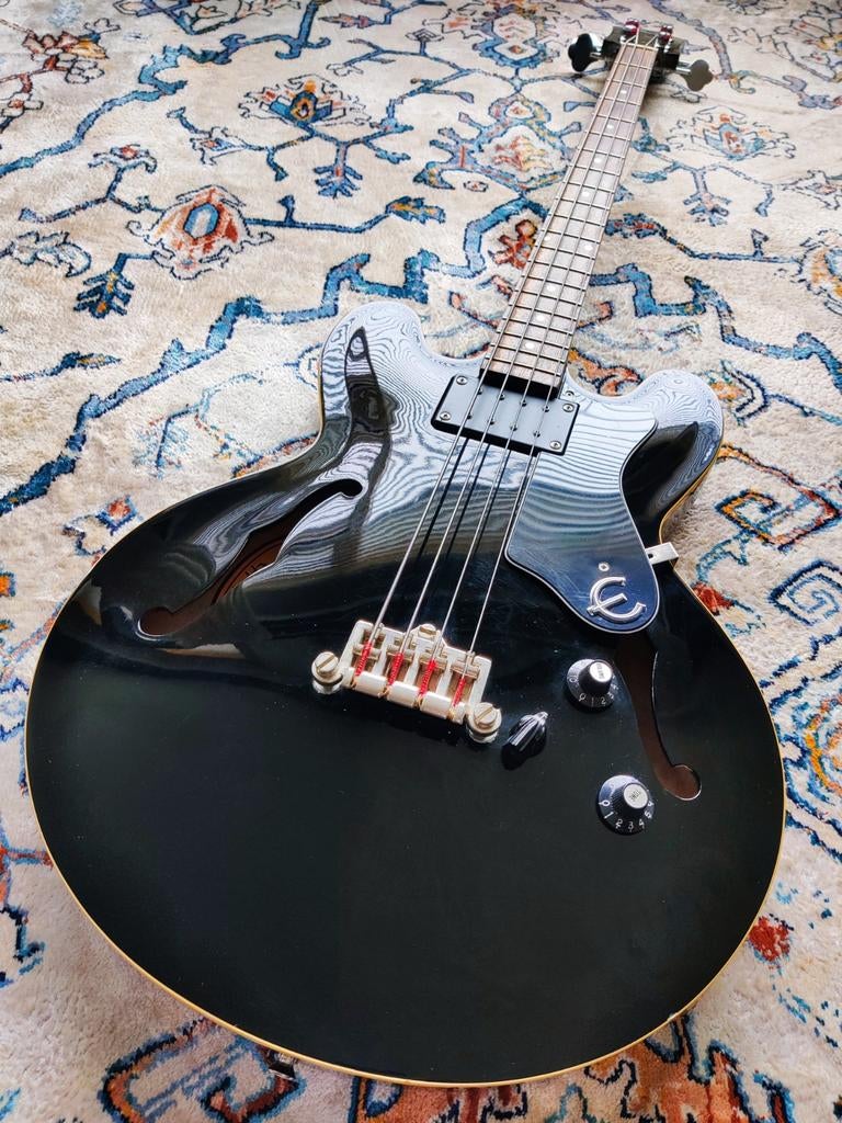 Epiphone Rivoli Ebony 1994 met Dimarzio Model One!, Muziek en Instrumenten, Snaarinstrumenten | Gitaren | Bas, Ophalen, Gebruikt