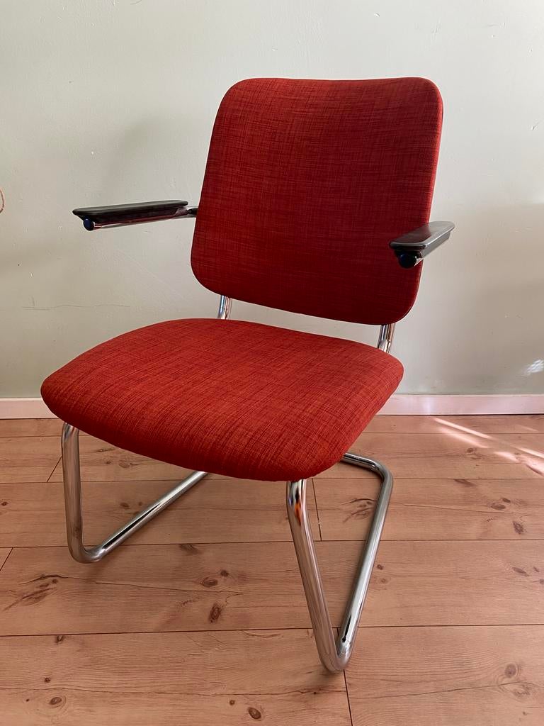 Mooie nieuw gestoffeerde de Wit fauteuil rood oranje gispen, Ophalen, 75 tot 100 cm, 50 tot 75 cm