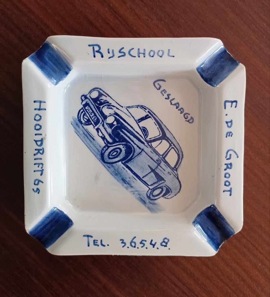 Klein asbakje Renault Dauphine, Verzamelen, Ophalen of Verzenden, Gebruikt, Auto's
