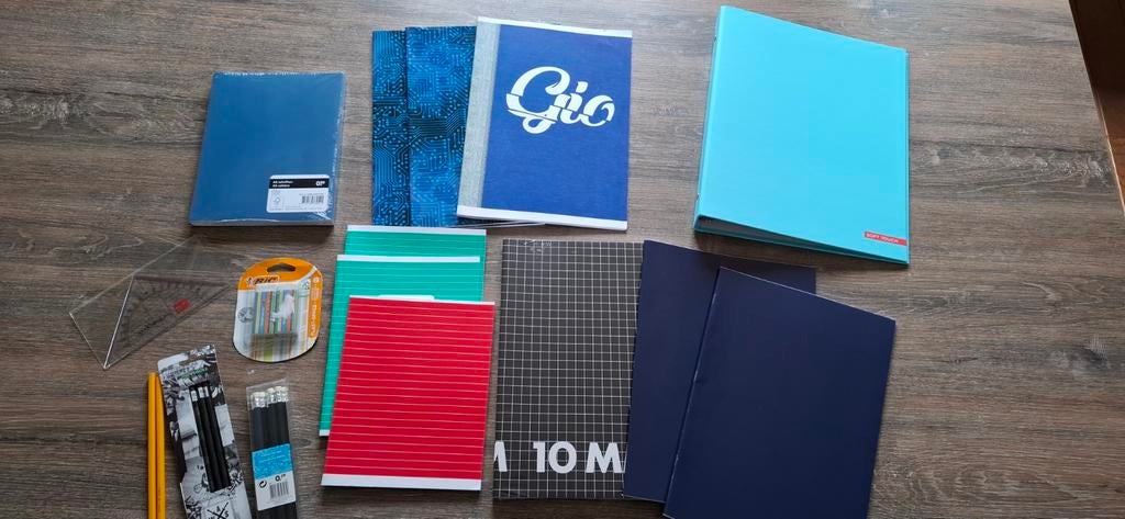 Schoolbenodigdheden ( schriften, potloden enz) nieuw., Diversen, Schoolbenodigdheden, Nieuw, Ophalen of Verzenden