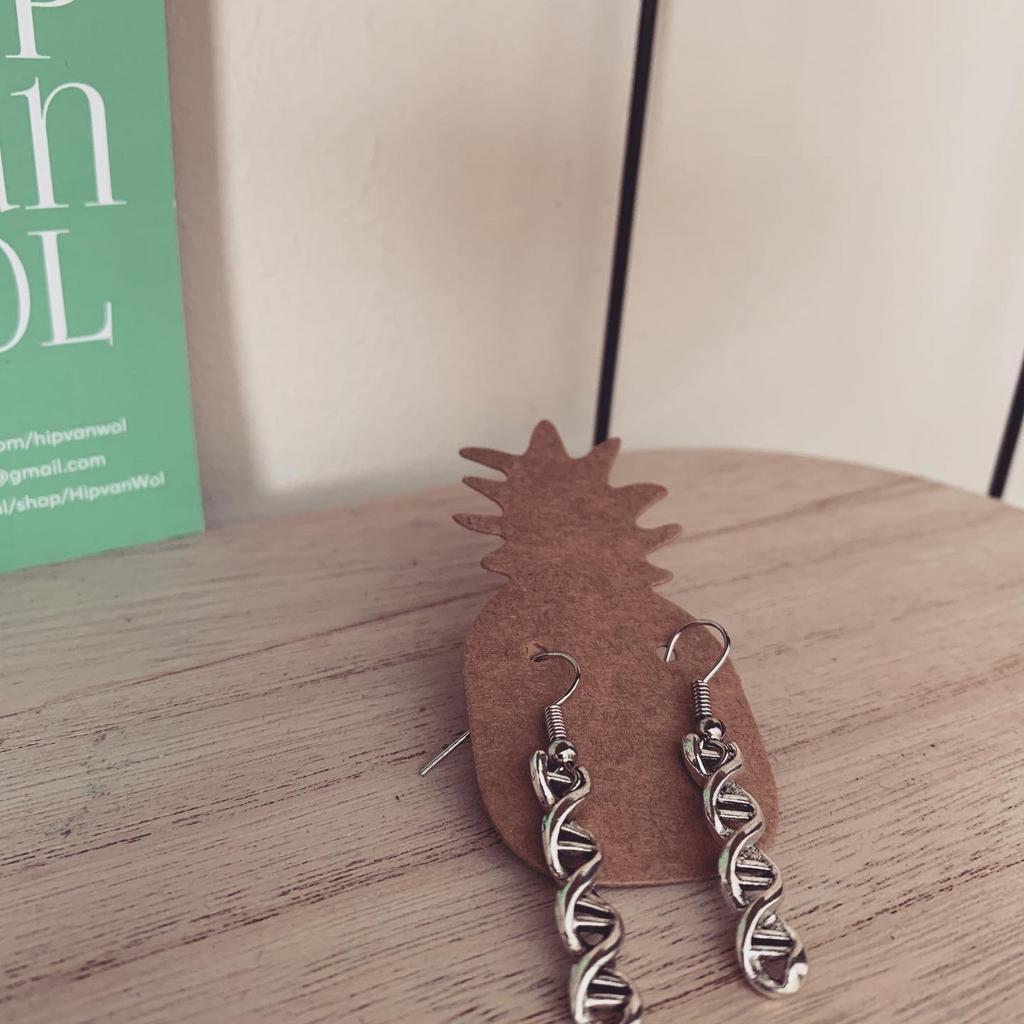 Dna, Overige materialen, Hangers, Nieuw, Ophalen of Verzenden