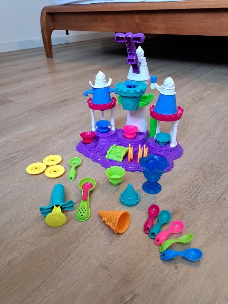 Play doh ijsmachine, Ophalen