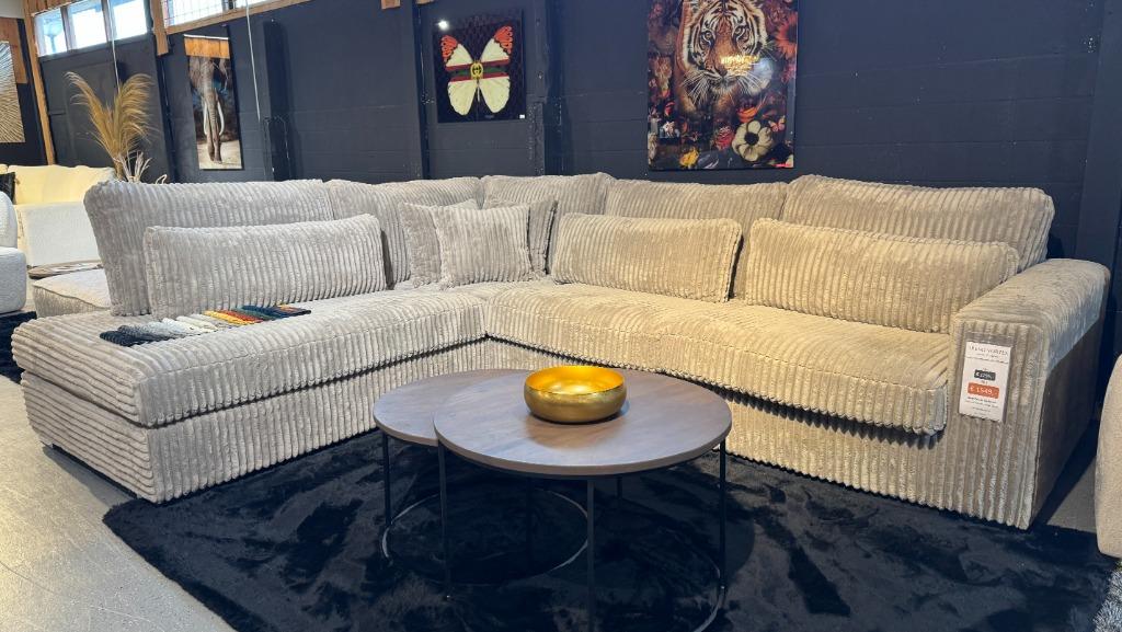 Direct leverbaar | Prachtige ribfluweel hoekbank | Utrecht, Huis en Inrichting, Banken | Bankstellen, Ophalen, Hoekbank, 150 cm of meer