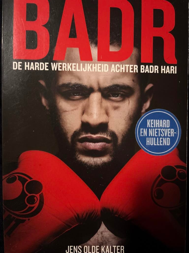 Badr Hari - De Harde Werkelijkheid, Ophalen of Verzenden, Zo goed als nieuw, Sport