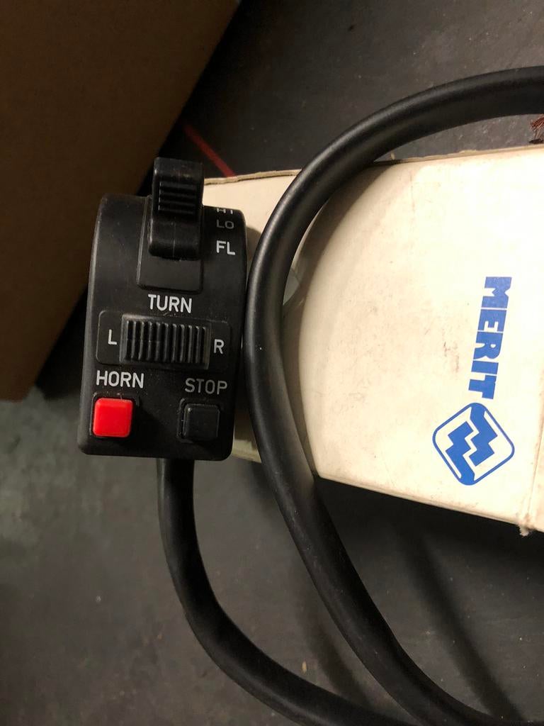 ZUNDAPP MULTISCHAKELAAR ORIGINEEL NIEUW EN ZGAN  3 X, Ophalen of Verzenden, Nieuw, Overige typen