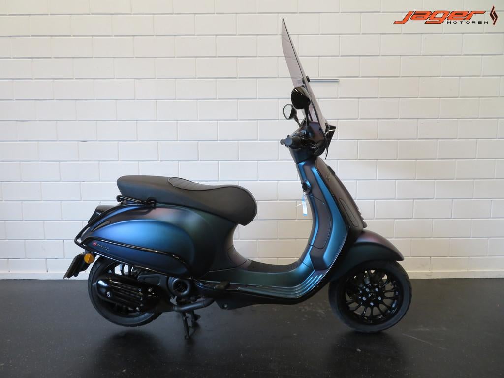 Piaggio VESPA SPRINT 50 PERFECT! (bj 2021), Piaggio, Gebruikt, Benzine