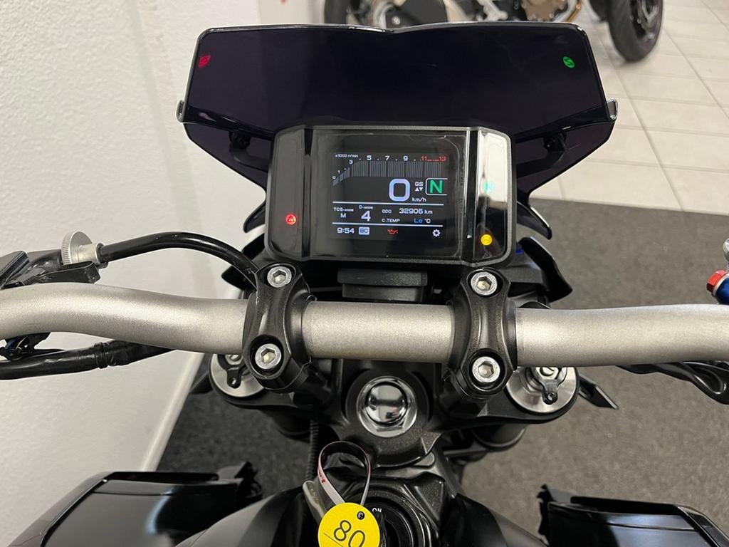 Yamaha MT-09 ABS (bj 2021), Motorrijbewijs A, Bedrijf, Meer dan 35 kW, Onbekend