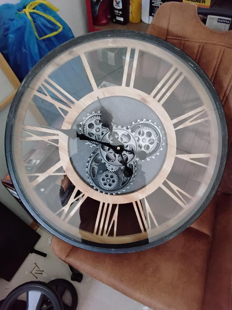 Te koop klok, Ophalen, Zo goed als nieuw, Analoog, Wandklok