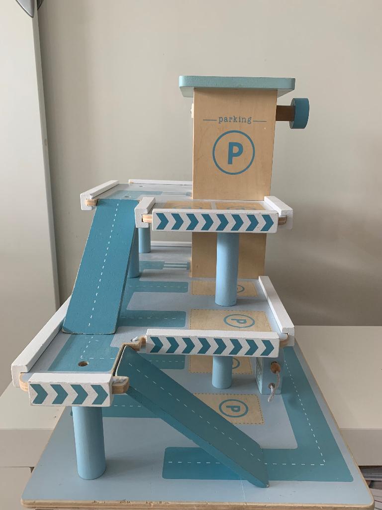Little Dutch parkeergarage, Kinderen en Baby's, Speelgoed | Houten speelgoed, Ophalen of Verzenden, Gebruikt, Overige typen
