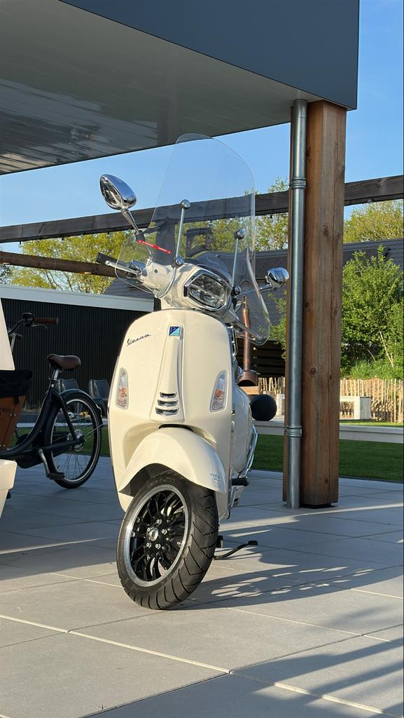 Vespa Sprint E5 - Super netjes en goed onderhouden, Fietsen en Brommers, Ophalen, Gebruikt, Overige modellen
