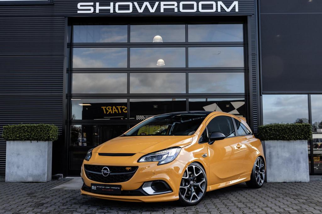 Opel Corsa 1.6 Turbo OPC, 207 PK, Performance, Pano, Vollede, 1203 kg, Gebruikt, Zwart, Parkeersensor