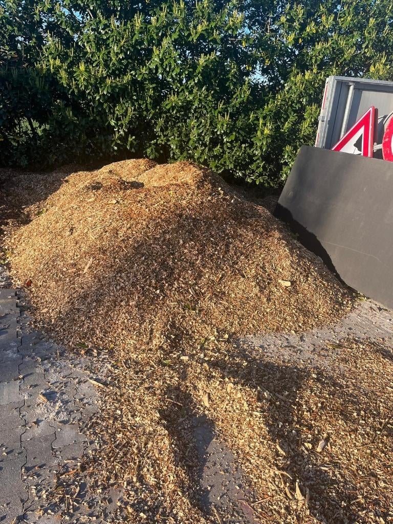 4m3 houtsnippers van stamhout, Tuin en Terras, Haardhout, 3 tot 6 m³, Ophalen, Overige houtsoorten, Takken