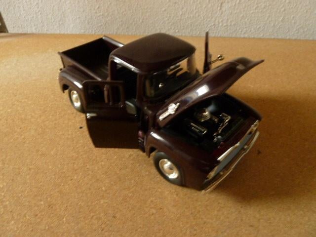 1956 Ford F100 Pickup Bordeaux, Ophalen of Verzenden, Zo goed als nieuw