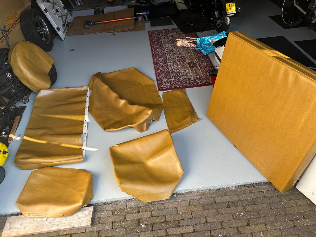 Originele bekledingset Volkswagen T2A camper mustard, Auto-onderdelen, Interieur en Bekleding, Ophalen of Verzenden, Gebruikt