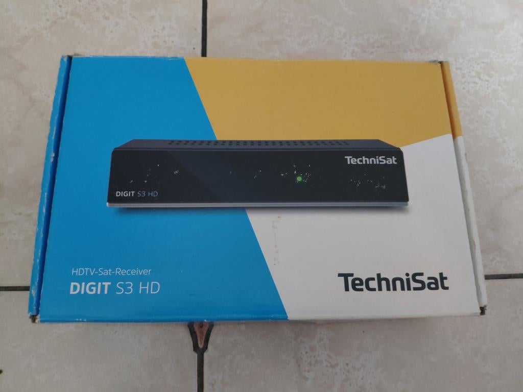 TechniSat Satelliet Set: Ontvanger, Antenne & 20m Kabel, Ophalen of Verzenden, Gebruikt, (Schotel)antenne, Overige merken