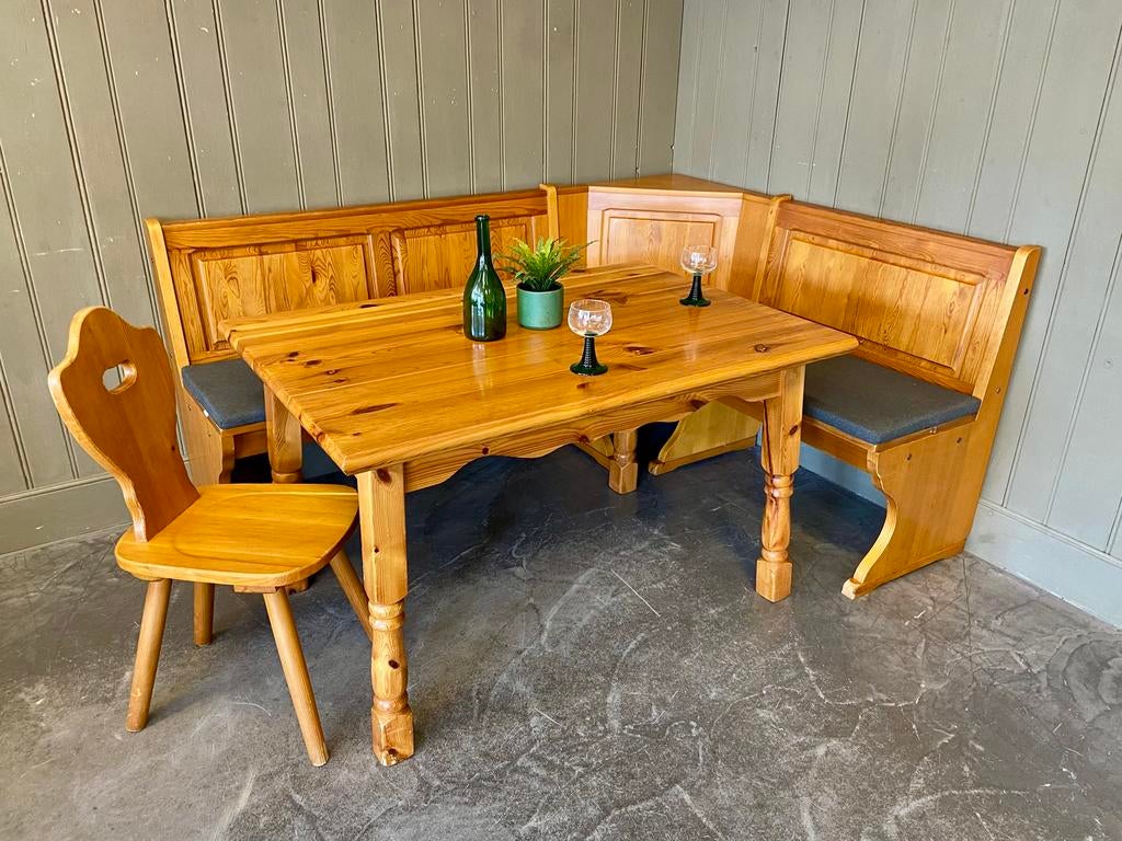 Originele echte Duitse eethoek oostenrijkse hoekzit klepbank, Huis en Inrichting, Ophalen, Inclusief barstoelen, Zo goed als nieuw