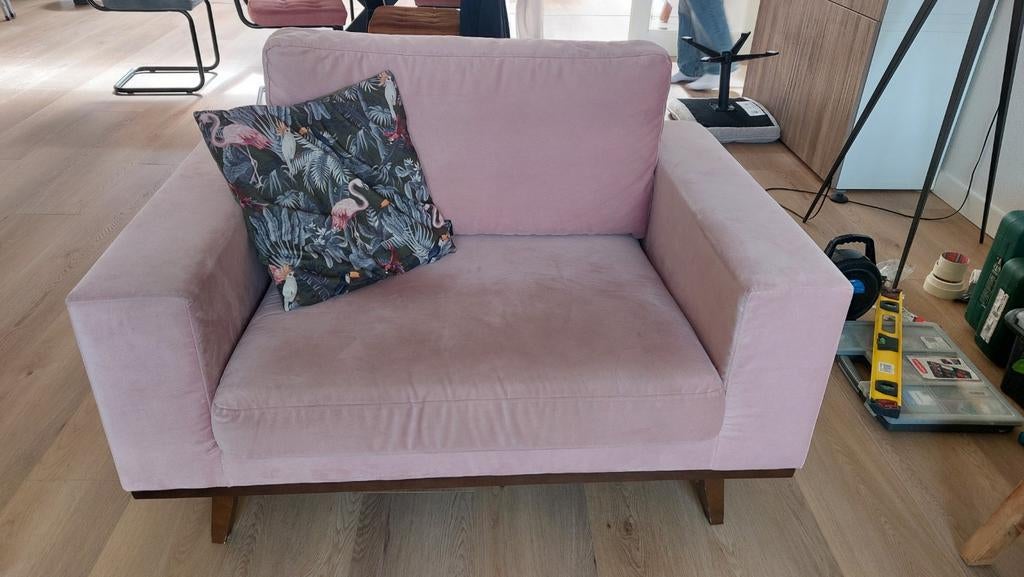 Roze Loveseat - Comfortabele Tweezitsbank, Huis en Inrichting, Ophalen, Modern, Scandinavisch, 75 tot 100 cm, Zo goed als nieuw
