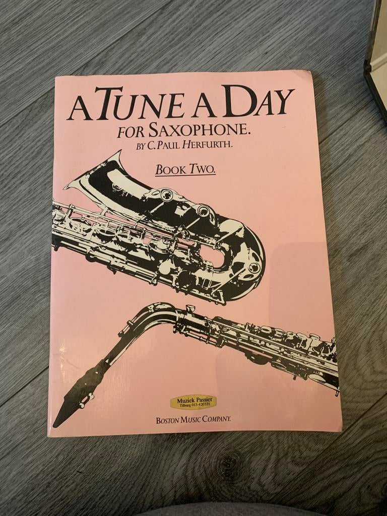 Bkadmuziek (saxofoon), Ophalen, Gelezen, Artiest