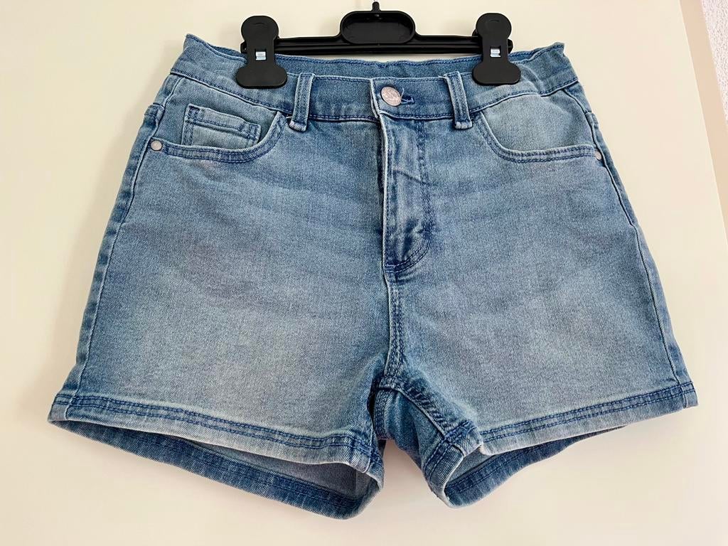 Hema korte broek meisje maat 134/140, Kinderen en Baby's, Kinderkleding | Maat 134, Ophalen of Verzenden, Zo goed als nieuw, Meisje