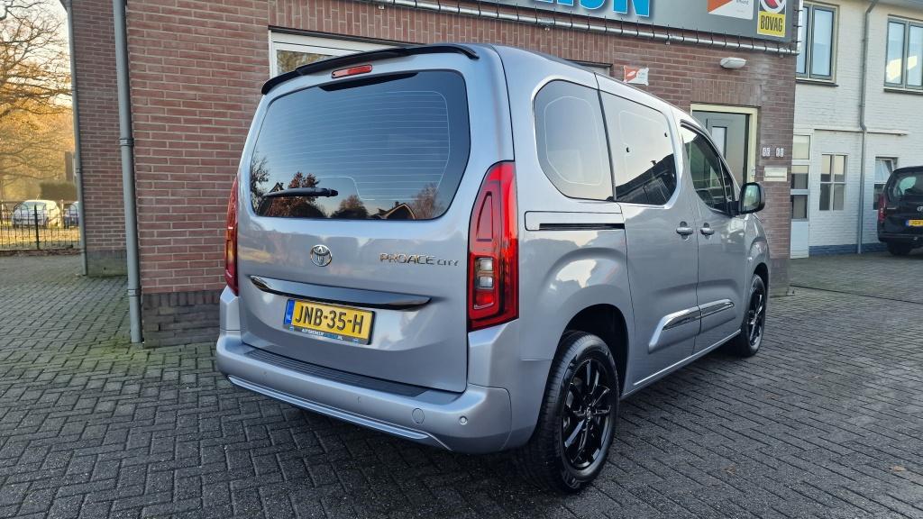 Toyota PROACE CITY Verso 1.2 Turbo Dynamic 5 Pers, PDC Deale, Auto's, Stof, Gebruikt, 1199 cc, Parkeersensor