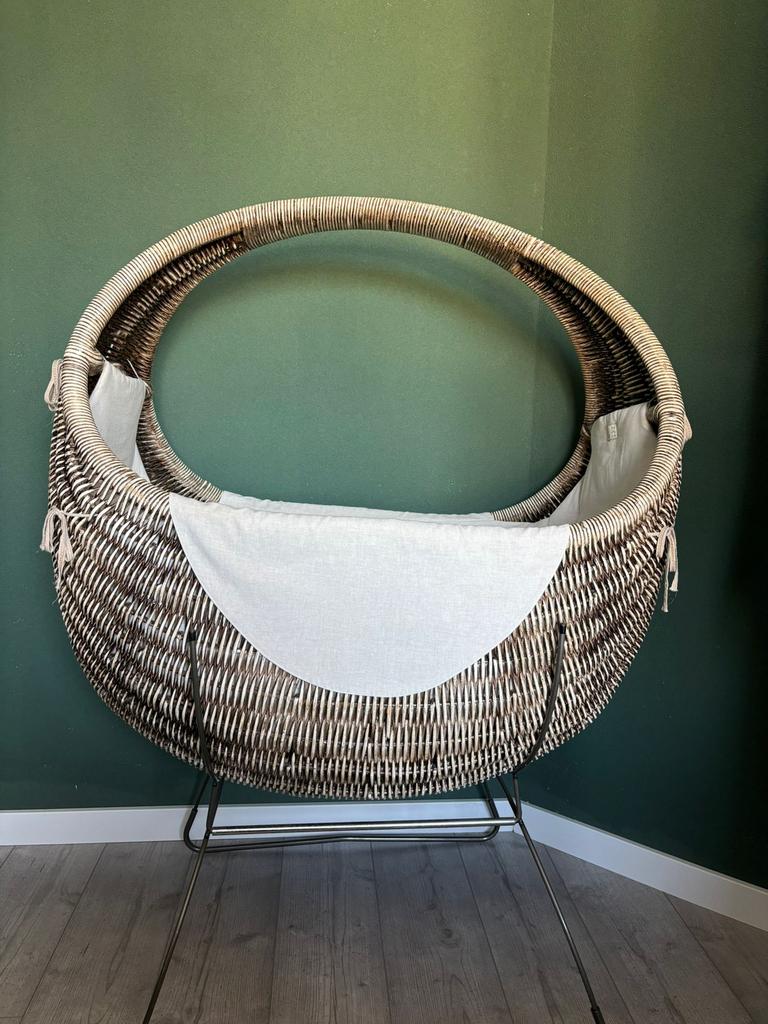 Celine rotan wieg, Ophalen, Zo goed als nieuw, Wieg