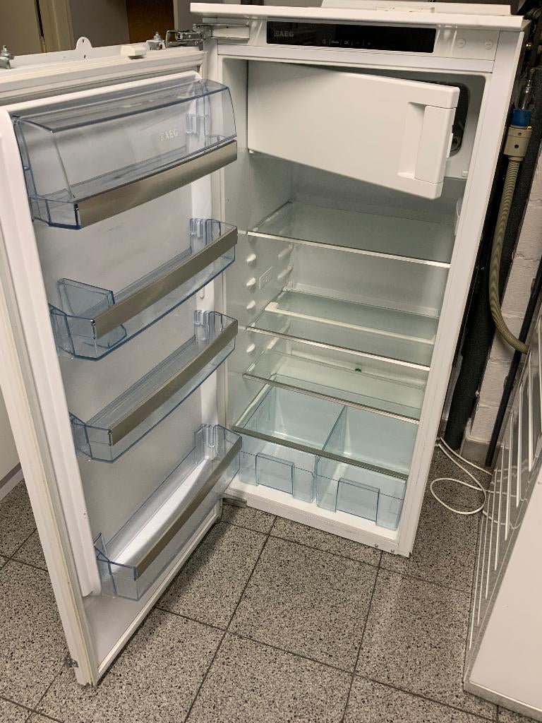 AEG inbouw frigo met vriesvak, Witgoed en Apparatuur, Ophalen, 120 tot 140 cm, 200 liter of meer, Zo goed als nieuw