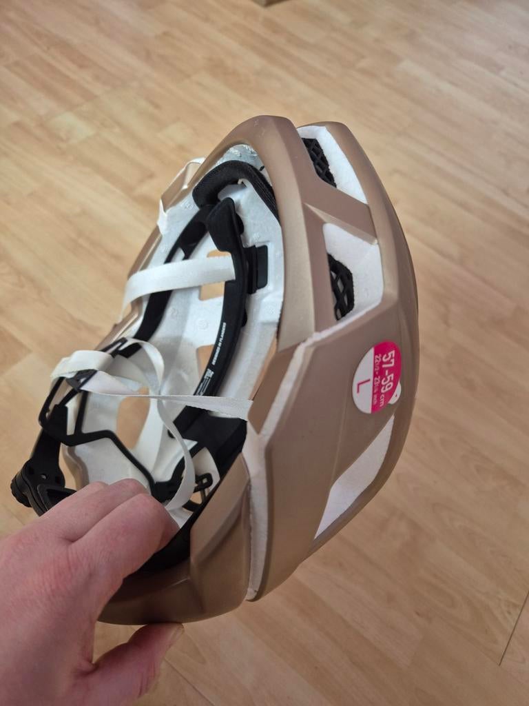 Van Rysel fietshelm wit met beige/brons, Ophalen of Verzenden, Zo goed als nieuw, Van Rysel, L