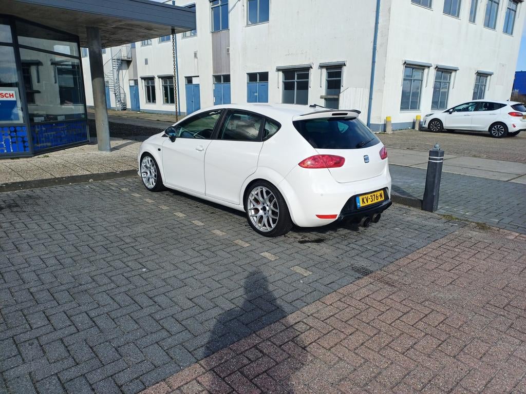 Seat Leon 2.0 Tfsi 16V 343KW FR 2009 Wit, Voorwielaandrijving, 1295 kg, 4 cilinders, 1984 cc
