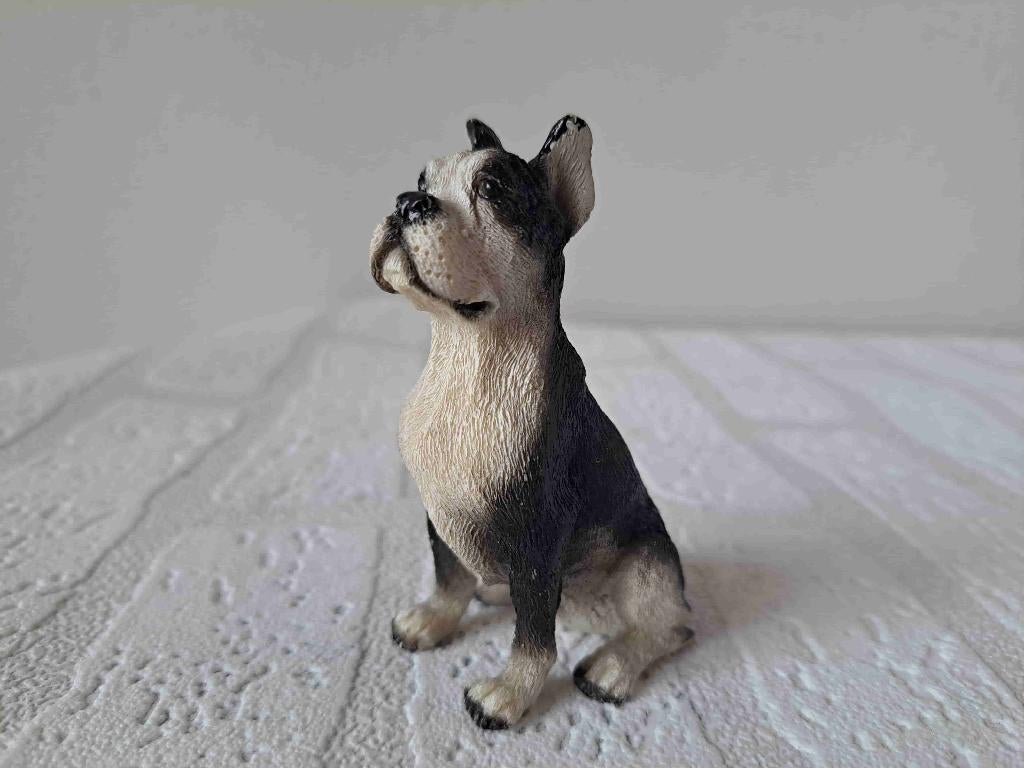 Boston terrier hond zittend, kunsthars 4.5x6x9cm, Ophalen of Verzenden, Gebruikt, Dier