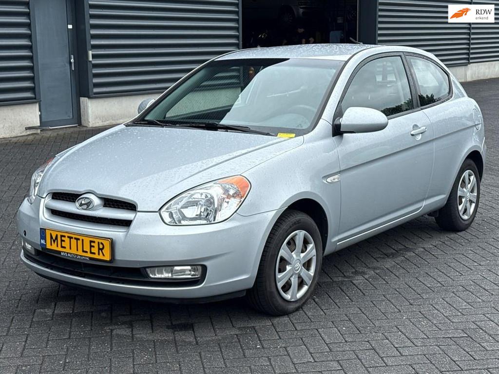 Hyundai Accent 1.4i Dynamic Joy , Airco / motorschade, Auto's, Voorwielaandrijving, Accent, Gebruikt, 4 cilinders