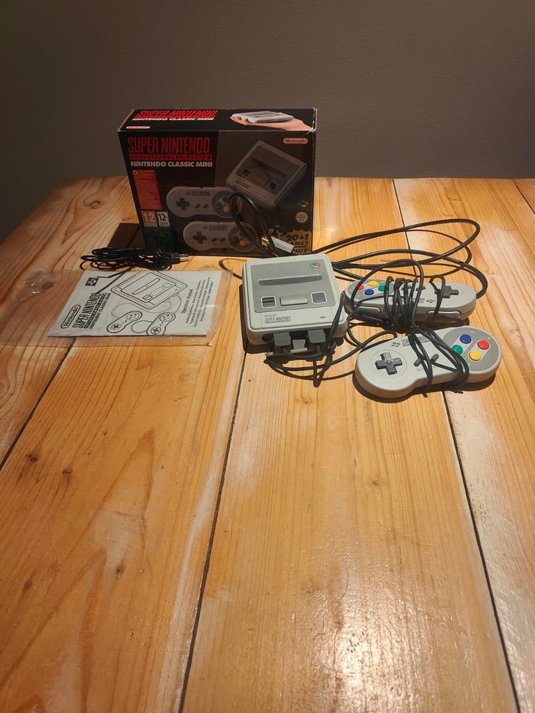 Super nintendo mini (240 games), Spelcomputers en Games, Spelcomputers | Nintendo NES, Ophalen of Verzenden, Zo goed als nieuw