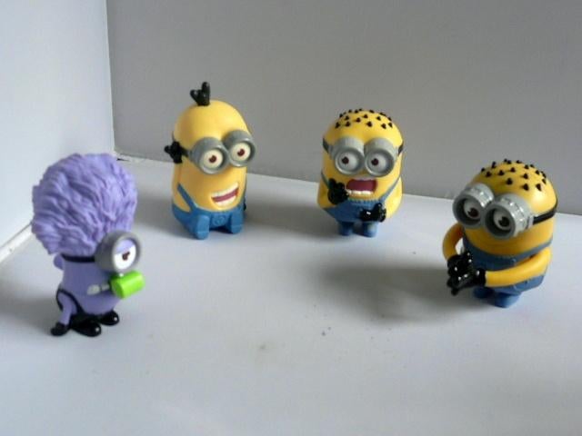 McDonalds 2013 # Minions 4x, Ophalen of Verzenden, Zo goed als nieuw, Jongen of Meisje, Non-fictie