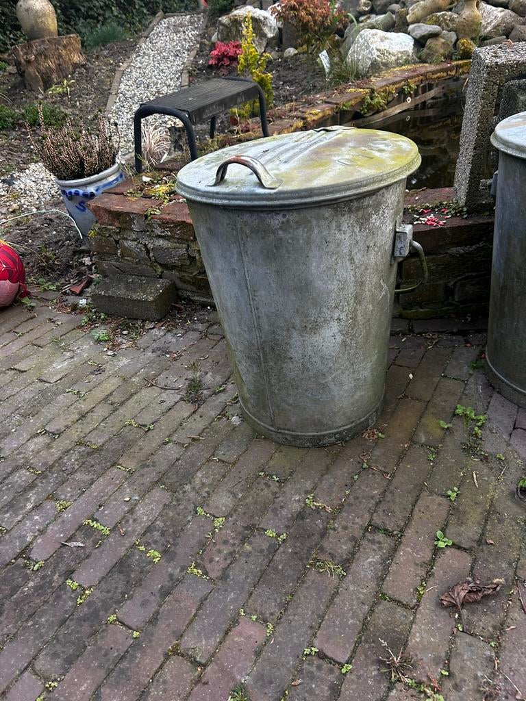 Oude zinken vuilnisbak wamel, Huis en Inrichting, Woonaccessoires | Prullenbakken, Ophalen, Gebruikt, Minder dan 50 cm