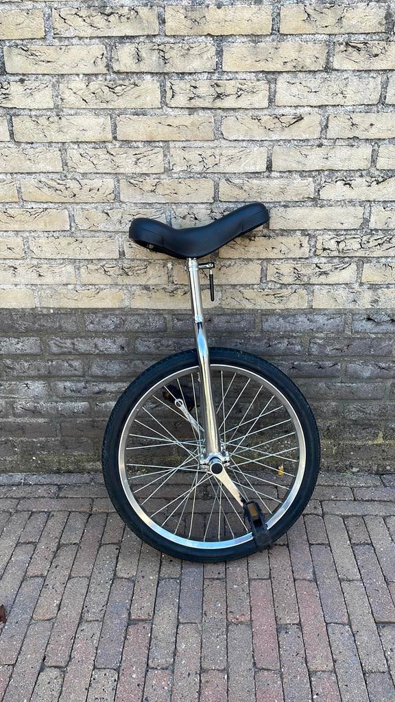 1 wieler/eenwieler min. hoogte 77 cm, Ophalen, Zo goed als nieuw