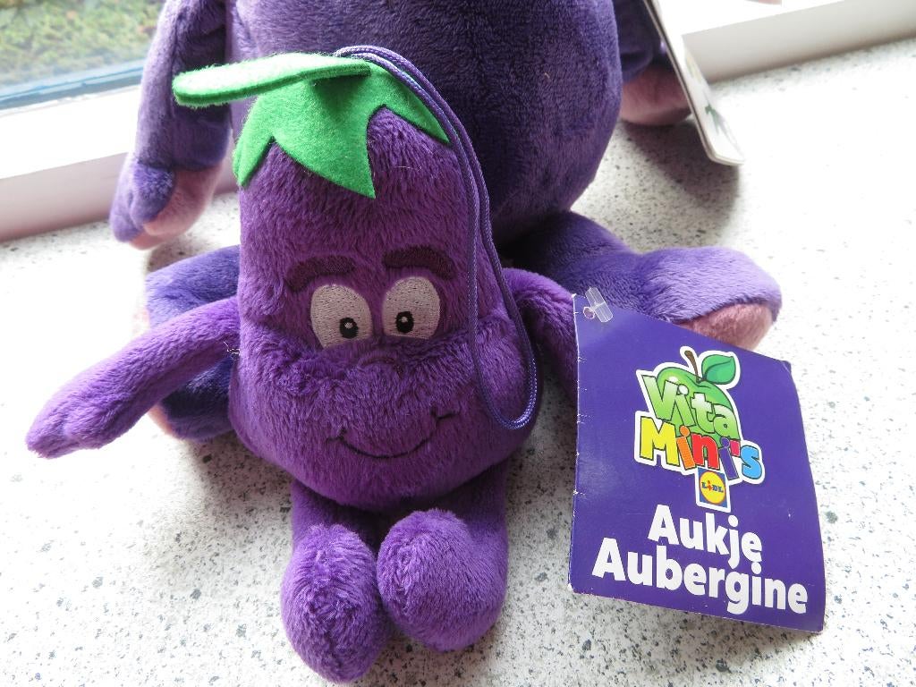 Aukje Aubergine van Lidl Vitamini's uit 2018 paars velours, Ophalen of Verzenden, Nieuw, Overige typen