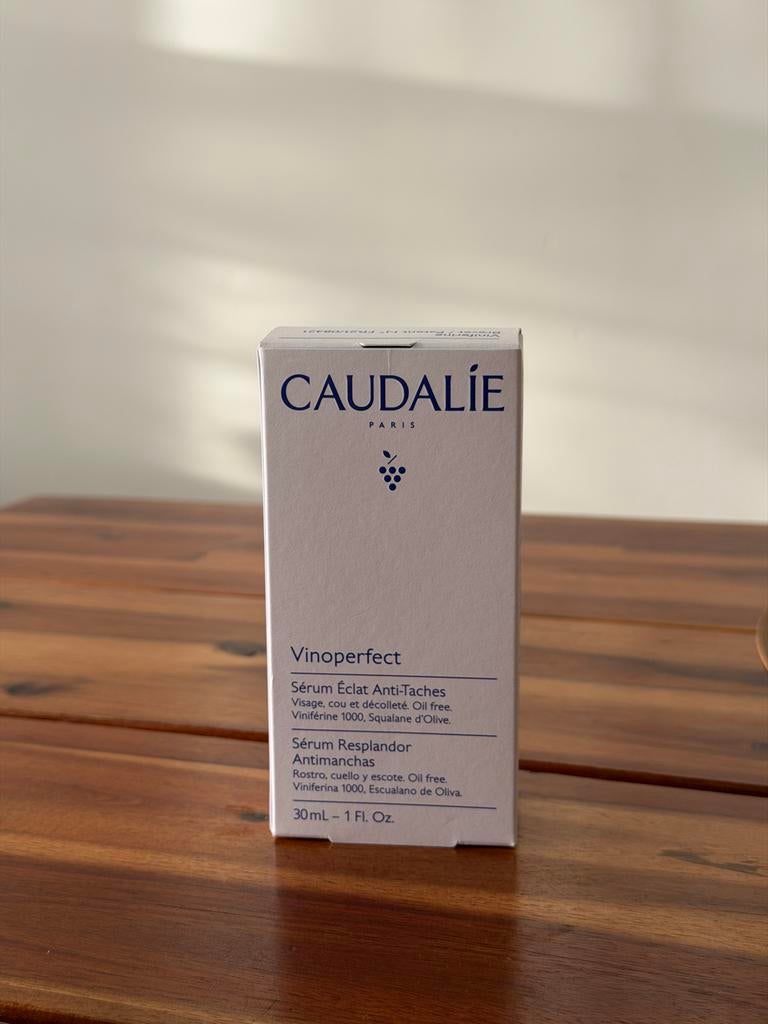 Caudalie Vinoperfect Serum Eclat Anti-Taches, Ophalen of Verzenden, Nieuw, Gehele gezicht, Verzorging