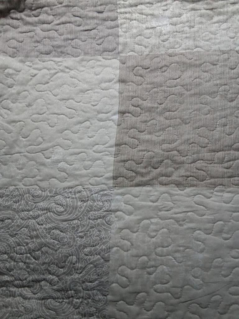 Sprei / doorgestikte deken 170x220 ecru/beige/grijs, Huis en Inrichting, Overige maten, Beige, Ophalen of Verzenden, Deken of Dekbed